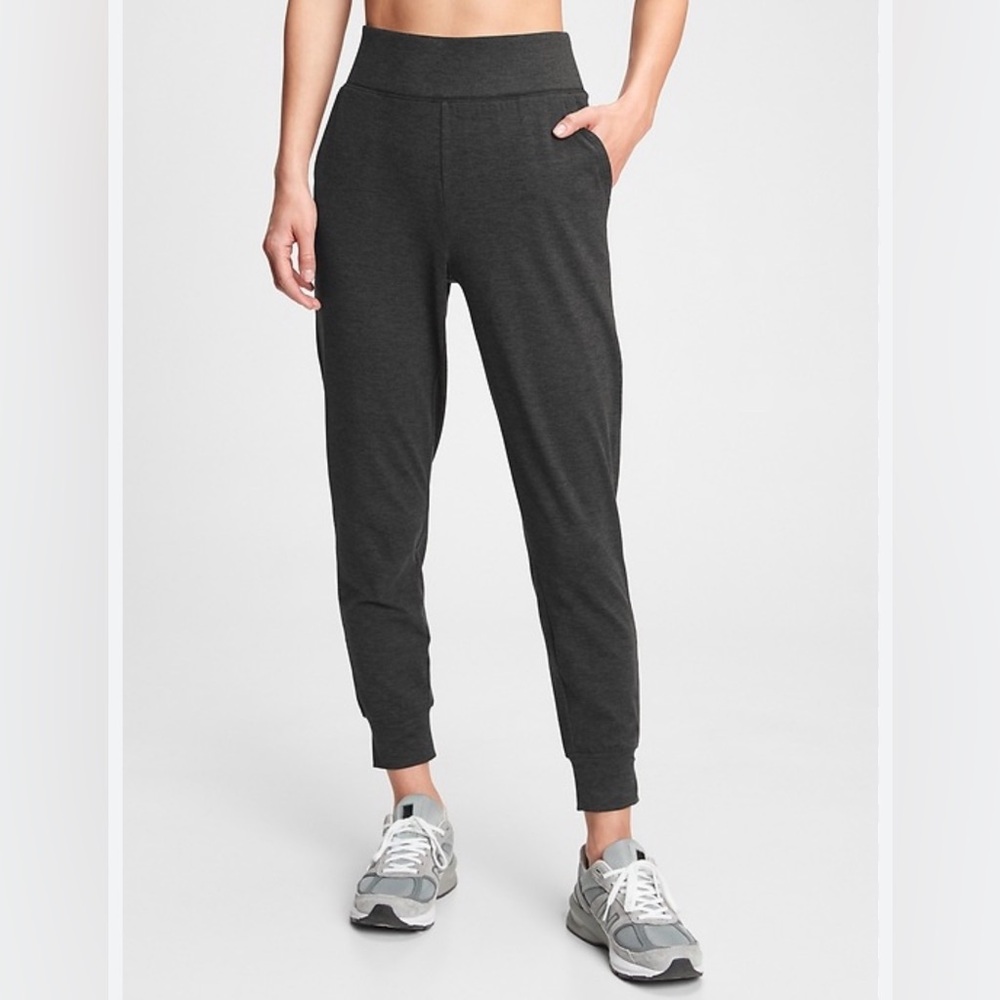 NWT Gap Fit Women’s Brushed Tech Jersey High Rise Full Length Legging Size Small